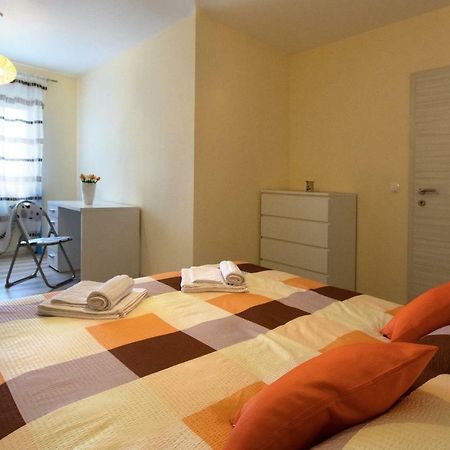 Apartment Valmas Pula Ngoại thất bức ảnh